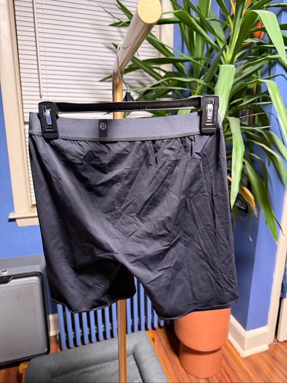 Lululemon Men’s Boxer Briefs – slate/black – Size Large - Picture 2 of 3
